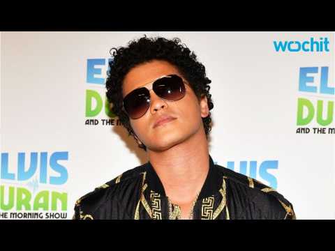 VIDEO : Bruno Mars Discloses His Initial Failures That Brought Fame