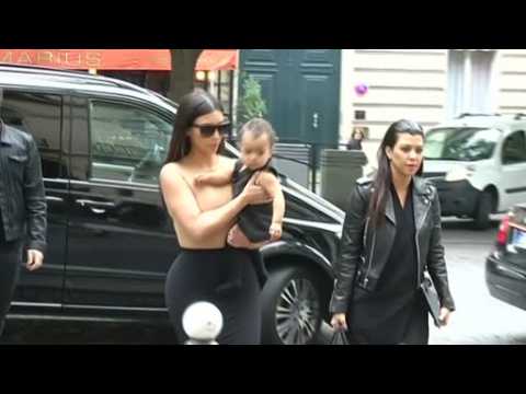 VIDEO : Kim Kardashian makes brief return to social media.