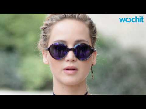 VIDEO : Sources Say Jennifer Lawrence Is Less ?Stressed? Dating Darren Aronofsky