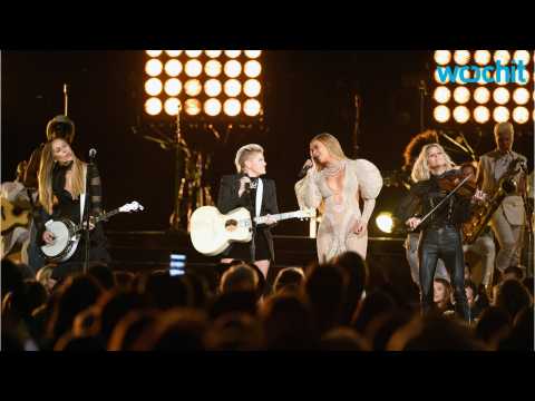 VIDEO : Beyonce, Dixie Chicks Performance Sparks Outrage