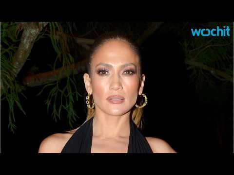 VIDEO : Jennifer Lopez Posts Empowering Selfie
