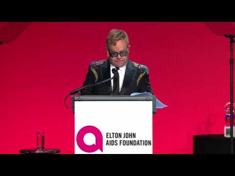 VIDEO : U.N. chief Ban honoured by Elton John AIDS Foundation