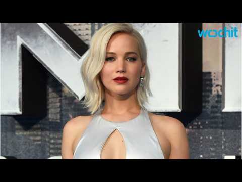 VIDEO : Jennifer Lawrence Spotted Kissing Darren Aronofsky in New York City