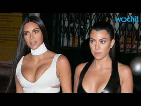 VIDEO : Kim & Kourtney Kardashian Ask Scott Disick About 