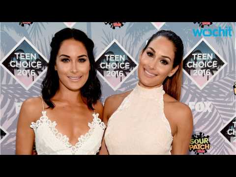 VIDEO : Brie Bella: Sister Nikki Is So ''Excited'' About Her Pregnancy