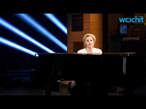 VIDEO : Kate McKinnon sings 'Hallelujah' in SNL Cold Open