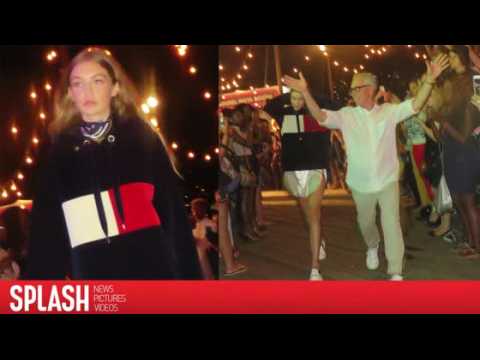 VIDEO : Gigi Hadid prend la dfense de Tommy Hilfiger