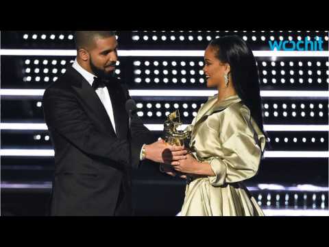 VIDEO : Drake's Message To Rihanna