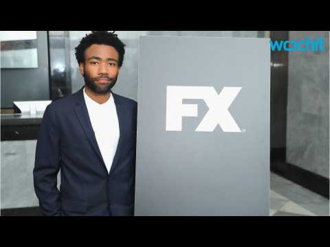 VIDEO : Donald Glover Has A Child?