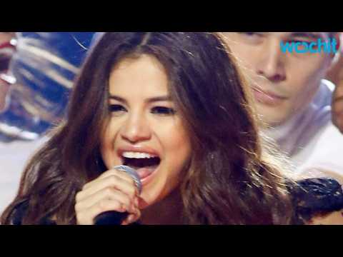 VIDEO : Selena Gomez Seeks Treatment For Lupus-Related Mental Health Issues