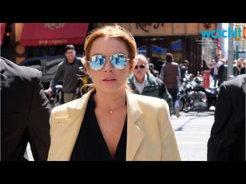 VIDEO : Lindsay Lohan Opens Nightclub In Greece