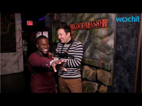 VIDEO : Kevin Hart And Jimmy Fallon Visit Haunted House