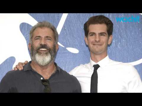 VIDEO : Andrew Garfield and Mel Gibson Talk 'Hacksaw Ridge'