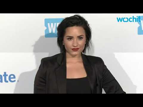 VIDEO : Demi Lovato Goes Back To Brunette