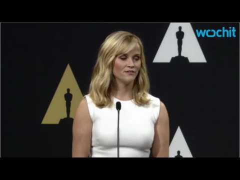 VIDEO : Reese Witherspoon's Daughter Dresses Her