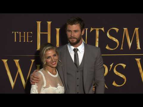 VIDEO : Chris Hemsworth and Elsa Pataky spark breakup rumours