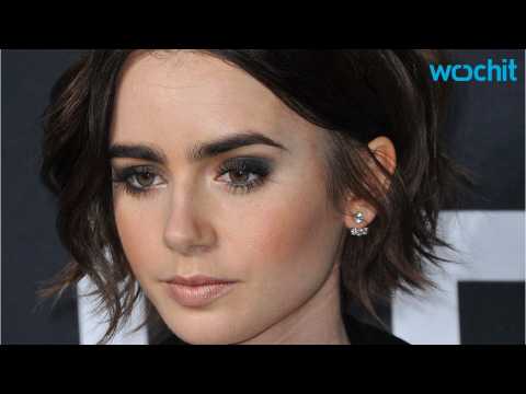 VIDEO : Lily Collins Is Writing a New Personal Memoir