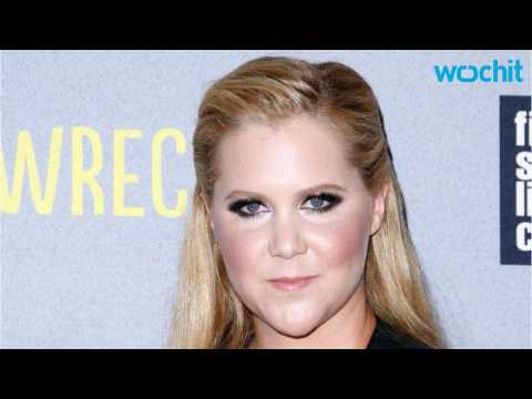 VIDEO : Amy Schumer Defends Her Self And New ?Formation? Video