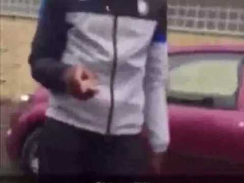 VIDEO : Il attaque son ami avec un serpent !