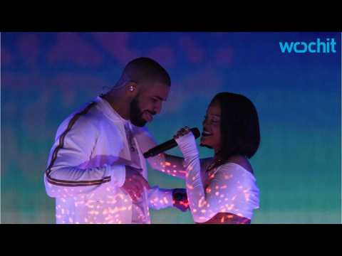 VIDEO : Drake Joined Rihanna on Stage