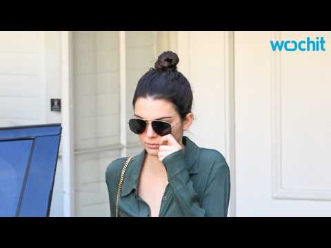 VIDEO : Kendall Jenner Discusses Paparazzi Punching Incident