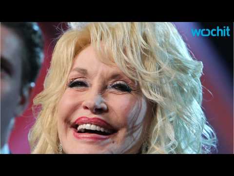 VIDEO : Dolly Parton to team up with Katy Perry for AMC performance