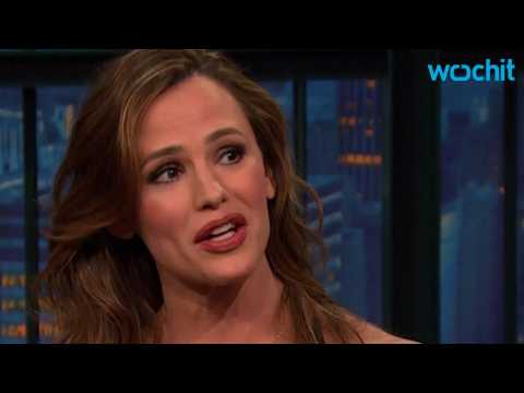 VIDEO : Jennifer Garner Says Son Samuel Still Hates the Paparazzi