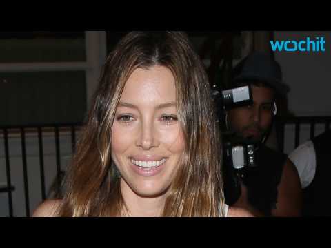 VIDEO : You Can Relax, Jessica Biel is Not Eating for Two