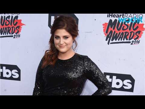VIDEO : Meghan Trainor Defends Jennifer Lopez's Song ?Ain?t Your Mama? with Dr. Luke