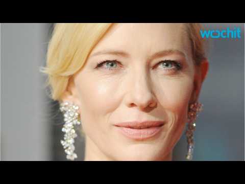 VIDEO : Cate Blanchett Goes Pink