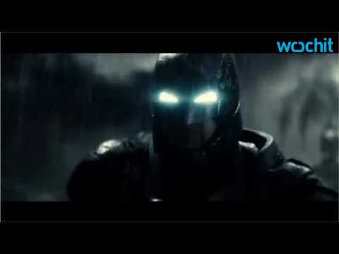 VIDEO : Zack Snyder Taking heat for Killer Batman
