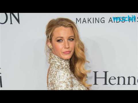 VIDEO : Blake Lively Instagrams Harry Potter Nails