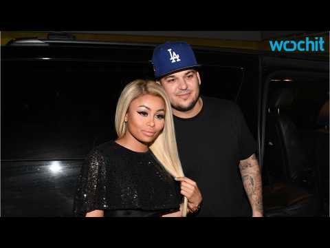 VIDEO : Family Kept Out Of Rob Kardashian's Engagement Loop