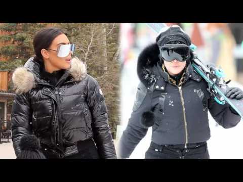 VIDEO : Les s?urs Kardashian en vacances au ski