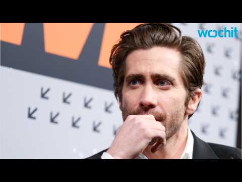 VIDEO : Jake Gyllenhaal Says He is Still Affected by Heath Ledger's Death
