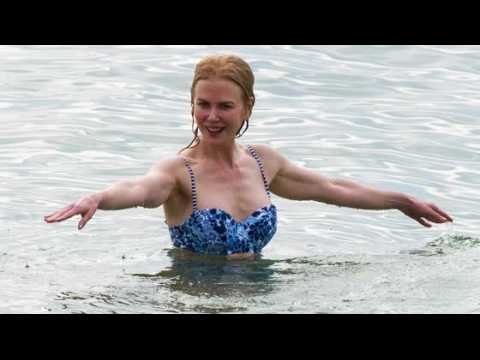 VIDEO : Nicole Kidman Stuns in a Bikini in Sydney