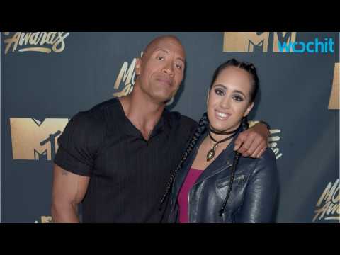 VIDEO : Dwayne Johnson's Daughter is His Date to MTV Movie Awards