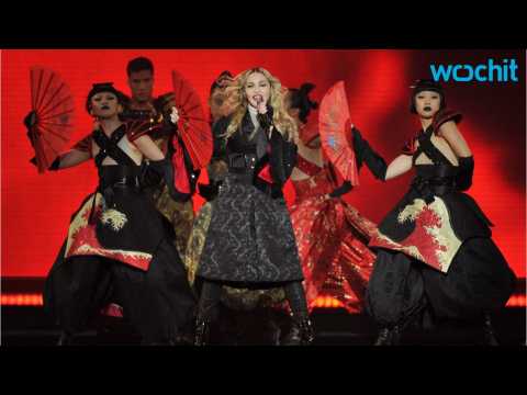 VIDEO : Madonna Exposes 17 Year Old Fans' Breast in Brisbane Concert