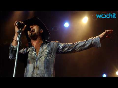 VIDEO : Tim McGraw's Hit New Single Is Becoming a Book