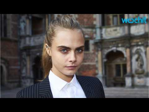 VIDEO : Cara Delevingne Opens Up About Depression Via Twitter