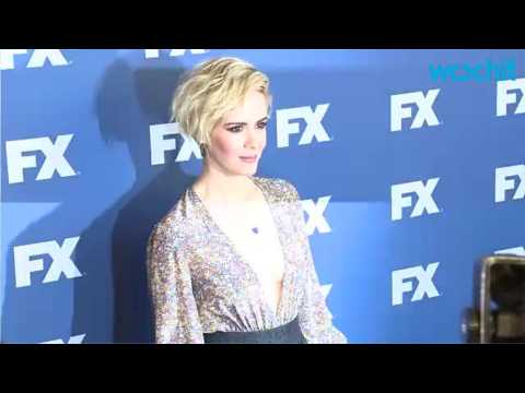 VIDEO : Is Sarah Paulson Hooked On Cigarettes