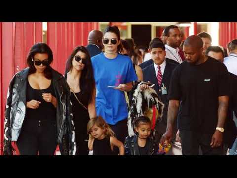 VIDEO : Kanye West and Kardashian Family Check Out Art at LACMA