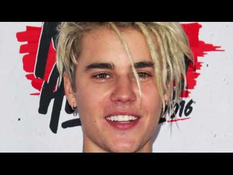 VIDEO : People Hate Justin Bieber's Dreadlocks