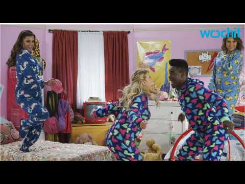 VIDEO : Jodie Sweetin Does 'Full House'-Inspired Performance