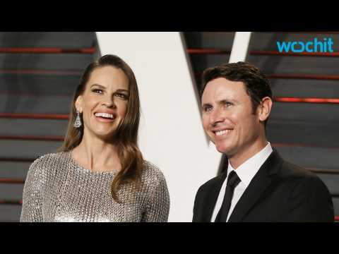 VIDEO : Actress Hilary Swank Engaged to Tennis Coach