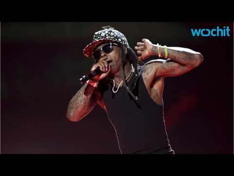 VIDEO : Lil Wayne Sues Universal Music