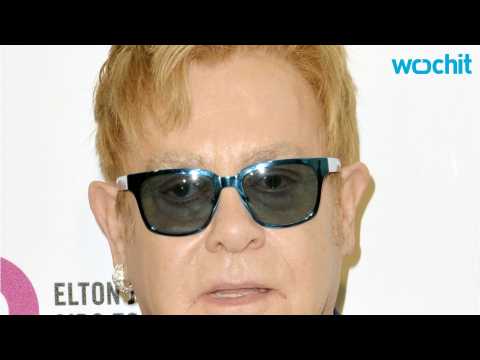 VIDEO : Elton John Sued By Police Officer For Sexual Harassment