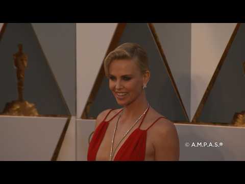 VIDEO : Charlize Theron opens up about Sean Penn split