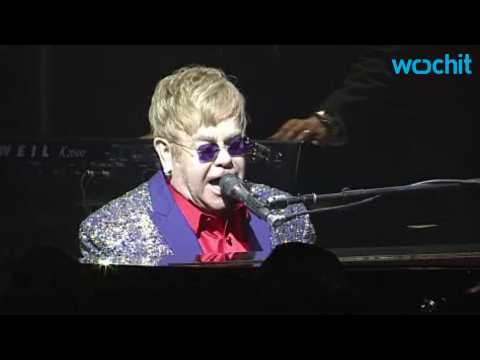 VIDEO : Elton John Sued By Officer