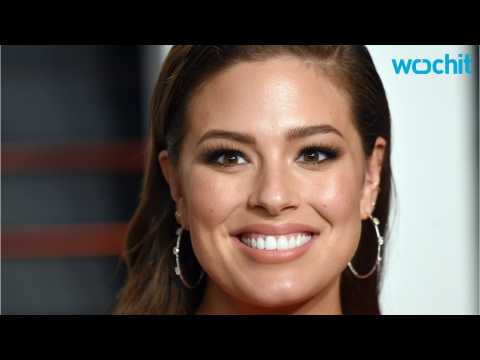 VIDEO : Has Ashley Graham's Maxim Cover Been Photoshopped?